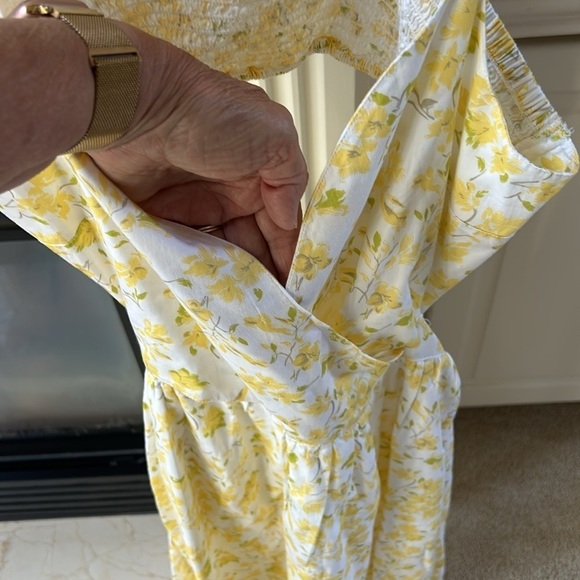 Makenna Midi Dress in Butter Floral The Drop Size Medium NWT - Picture 3 of 12